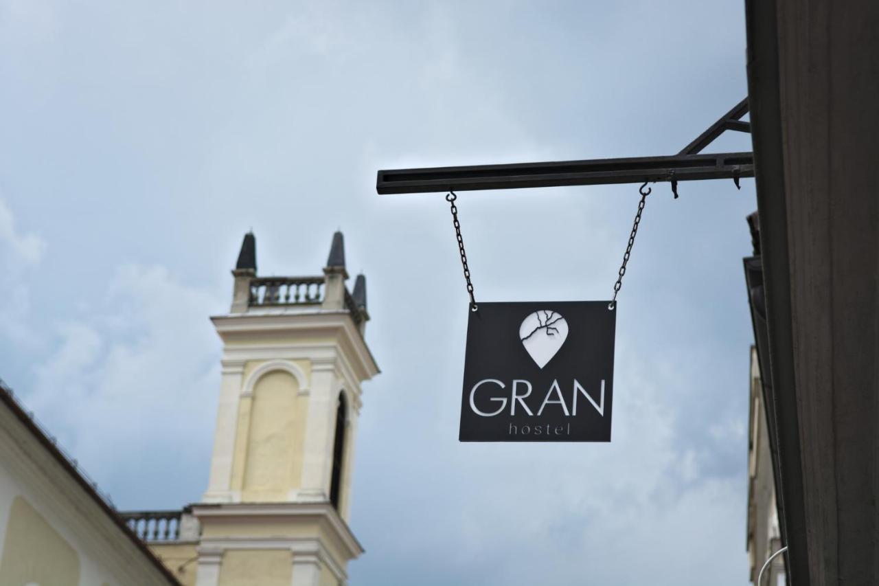 Gran Hostel Banská Bystrica Dış mekan fotoğraf